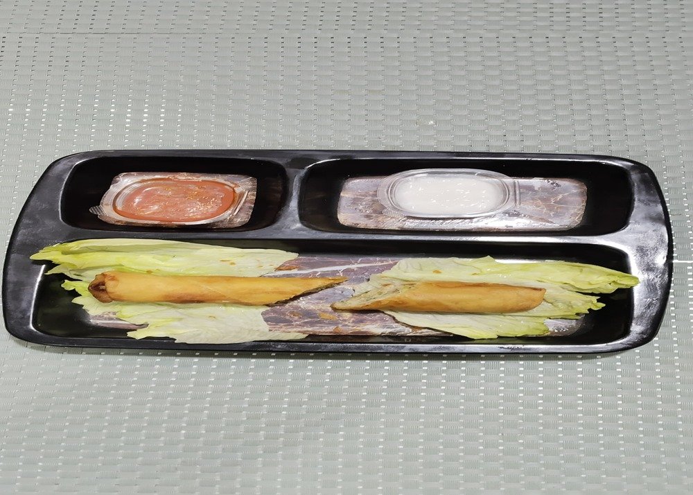 CHICKEN SPRING ROLL
